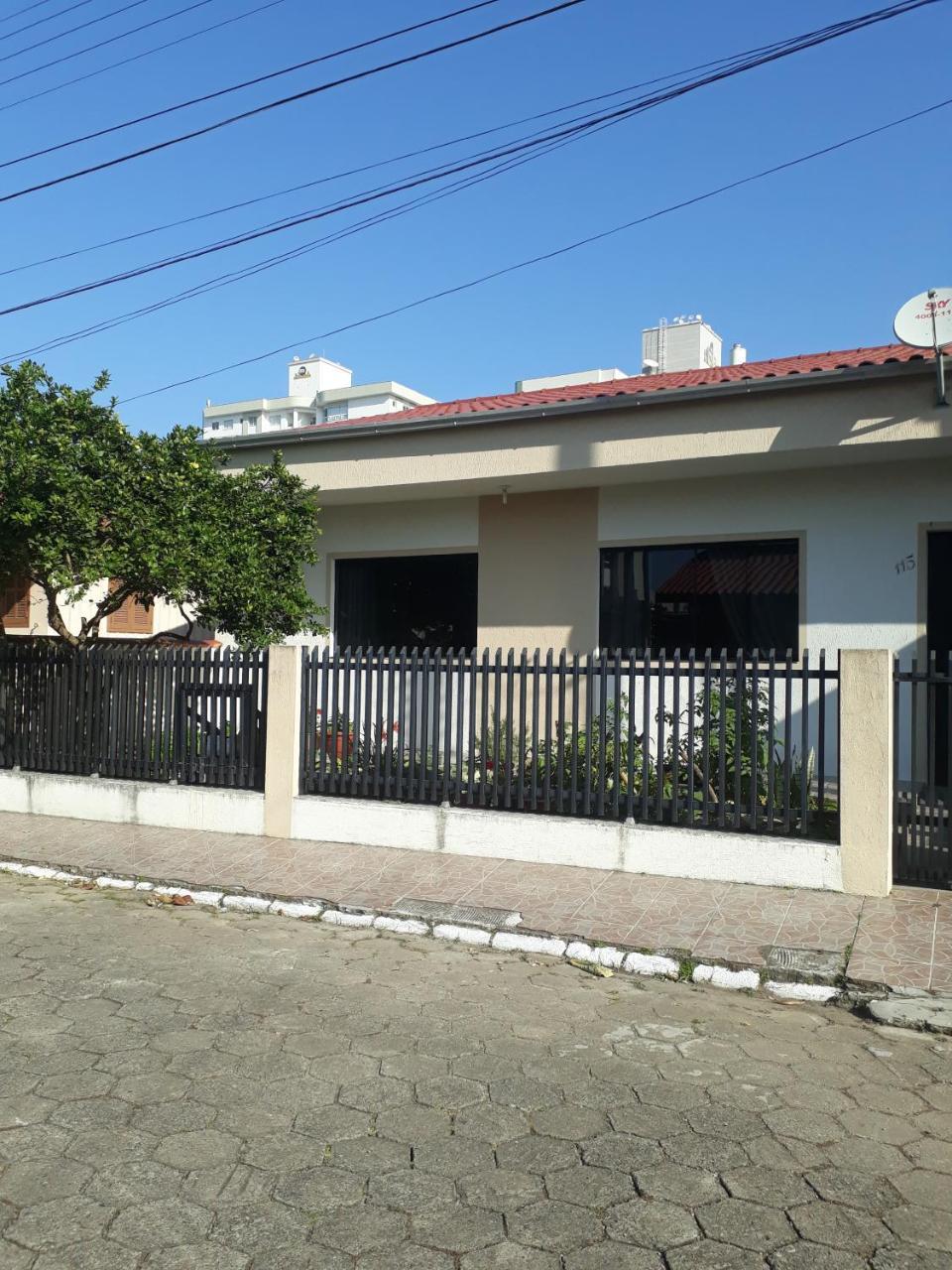 Casa De Praia Navegantes - 100 Metros Do Mar Экстерьер фото